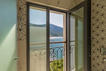 Deluxe Sea View