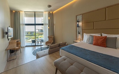 Dbl Premium Side Sea View