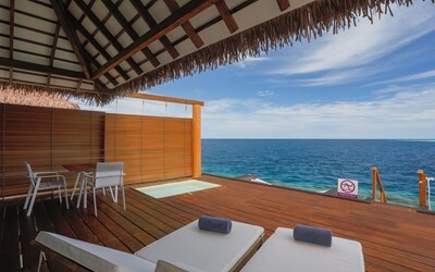Sunset Water Bungalow Jacuzzi