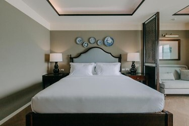 Deluxe Sea View Room