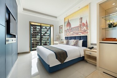 Sea View King-Size Bed Room