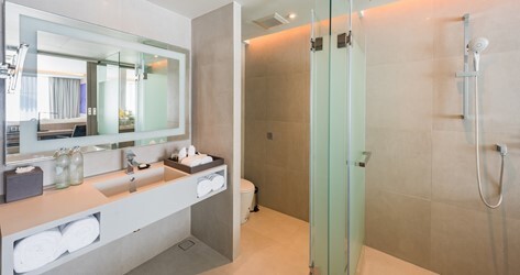 Grand Ocean Room