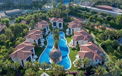 Lake Villa