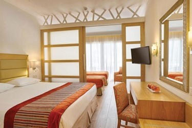 Family Junior Suite Inland View