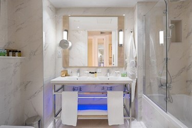 Family Junior Suite Inland View