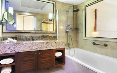 Deluxe Twin Room Side Sea View