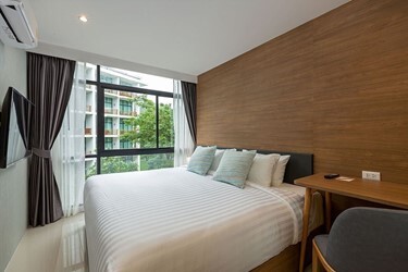 Family Suite with Outdoor Bathtub