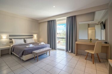 Executive Suite (up to 4 Pax)