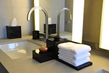 Armani Fountain Suite
