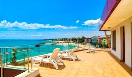 One-Bedroom Apartment with Sea View
