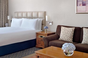 Junior Suite Sheikh Zayed View