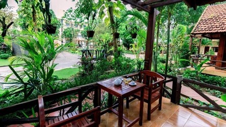 Bungalow Garden View