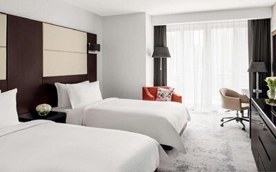 Superior Lakes View Room