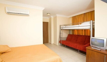 Large Family Room With Bunkbed
