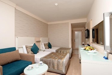 PROMO ROOM