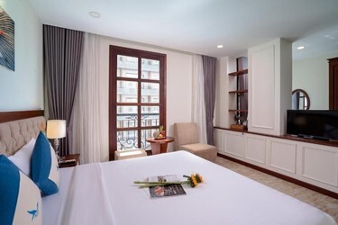Senior Sea View