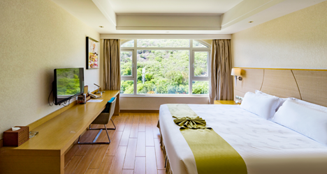 Mountain View Connecting Room