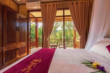 Bungalow Pool View
