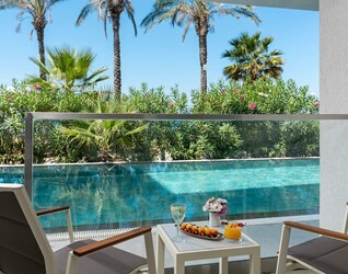 Select Superior Sea View (Annex)