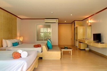 Deluxe Family Room