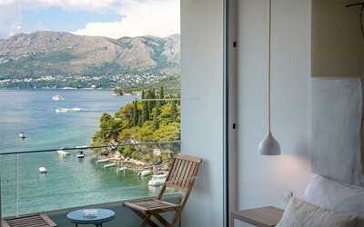 Deluxe Sea View Room with Balcony