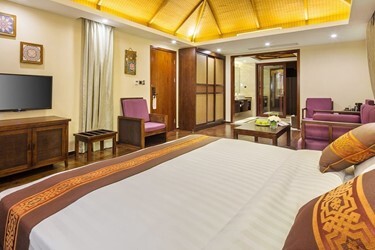 4 Bedrooms Villa