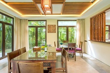 4 Bedrooms Villa