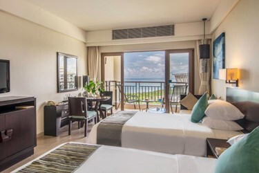 Deluxe Oceanfront Room
