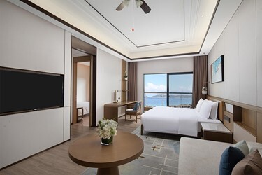 One King One Single Bed Suite with Ocean View