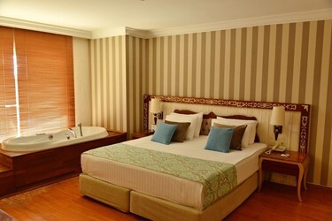 Premium Suite