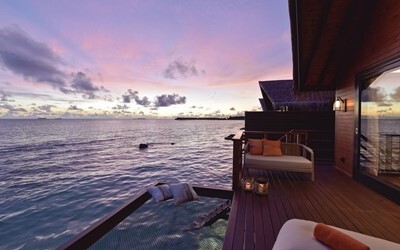 Reef Pool Water Villa