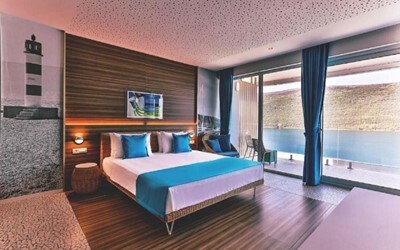 Deluxe Sea View Priority Location