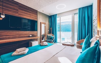 Deluxe Sea View Priority Location