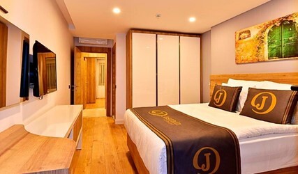 Two Bedroom Sea View Apartment