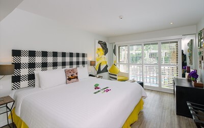 Premier Pool View Room