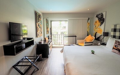 Premier Pool View Room