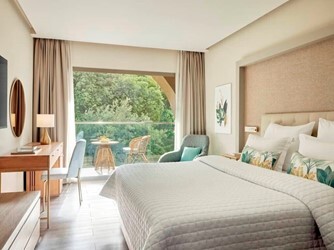 Double Room for Single Use with Garden View