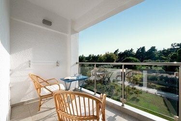 Garden View Room ( Free upgrade to Side Sea View)