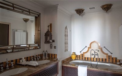 Lagoon Deluxe Room