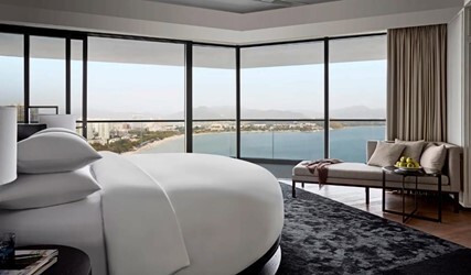 The Catwalk Suite (Oceanfront View)