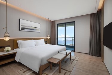One King Two Twin Beds Two bedroom Suite Ocean View