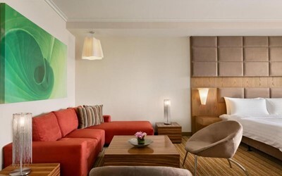 Deluxe Suite