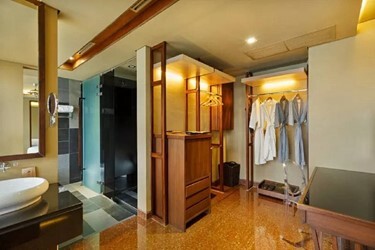 Grand Private Pool Suite