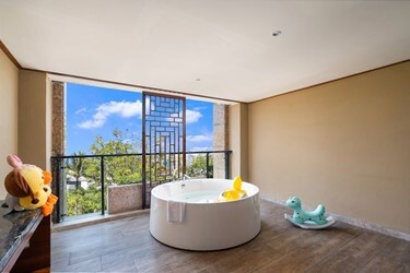 Family Theme Room