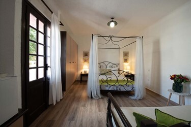 Classic Double Patio View A/C