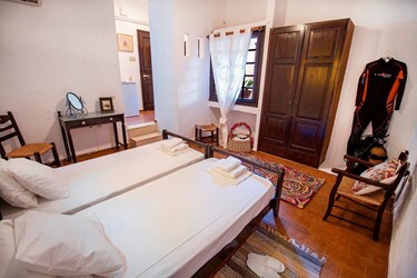 Classic Double Patio View A/C