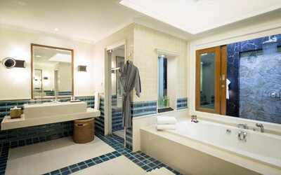 Pool Bungalow