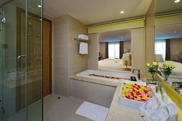 Rosaka Suite