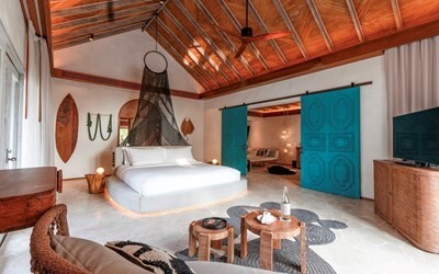 Sunrise Deluxe Beach Villa with Pool