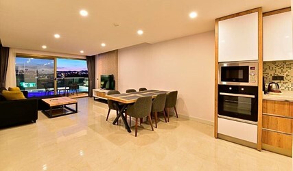 Three Bedroom Sea View Apartment